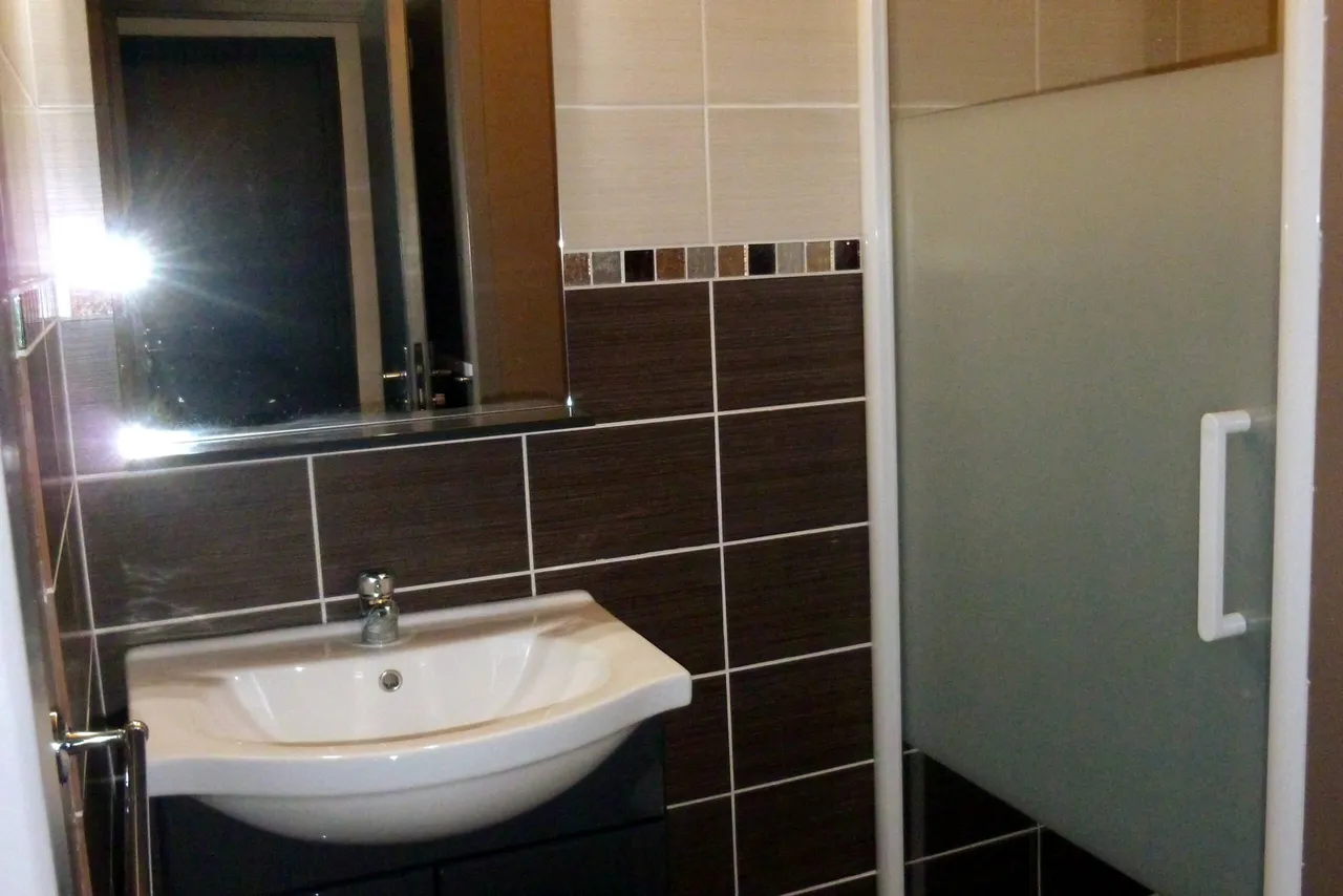 Appartement 10 : salle d’eau