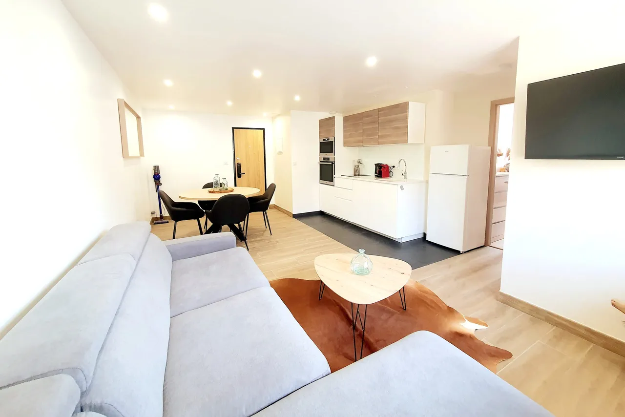 Appartement 21 : séjour et cuisine